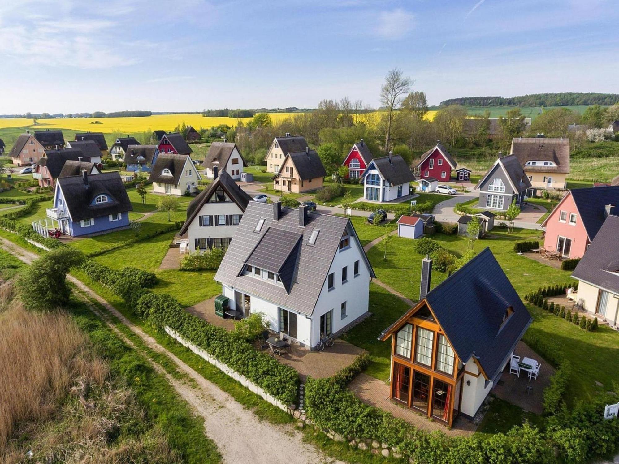 Ferienhaus Lotsenhaus Am Breetzer Bodden In Vieregge Bagian luar foto